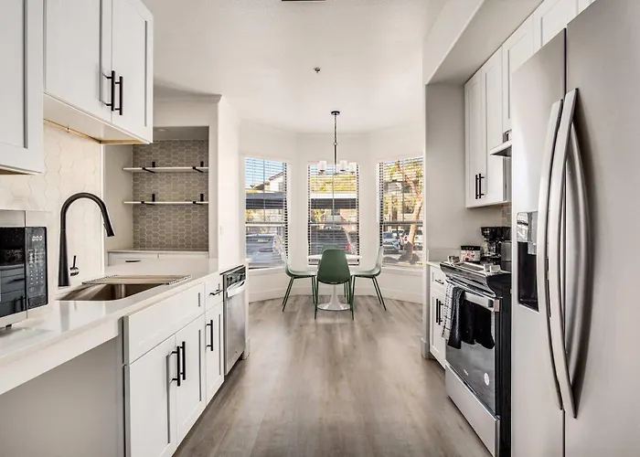 Apartment Boulevard 2br By Stadium Pool Parking Gym 06 *