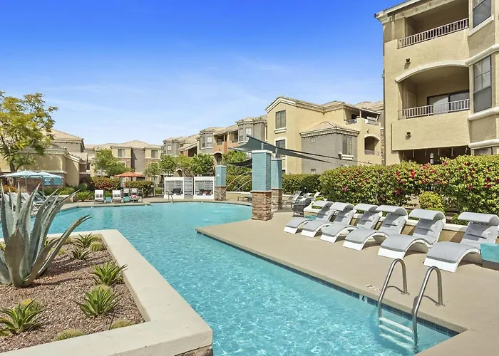 Apartment Boulevard 2br By Stadium Pool Parking Gym 06 Glendale