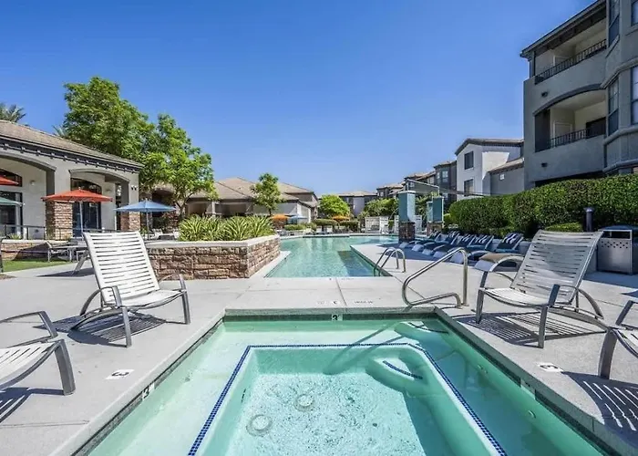Boulevard 2br By Stadium Pool Parking Gym 06 Apartment