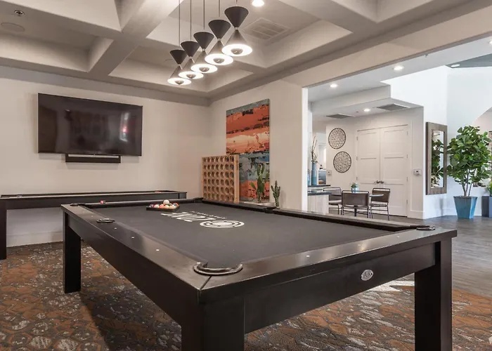 Boulevard 2br By Stadium Pool Parking Gym 06 Apartment Glendale