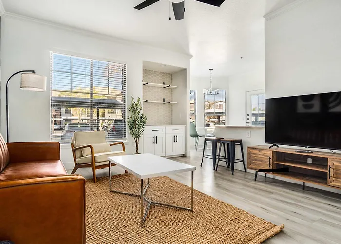 Boulevard 2br By Stadium Pool Parking Gym 06